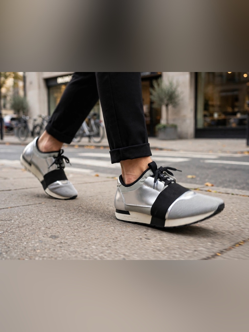 BALENCIAGA Race Runner UNISEX Sneakers Silver Black Metallic EU42 US 9 Men W11